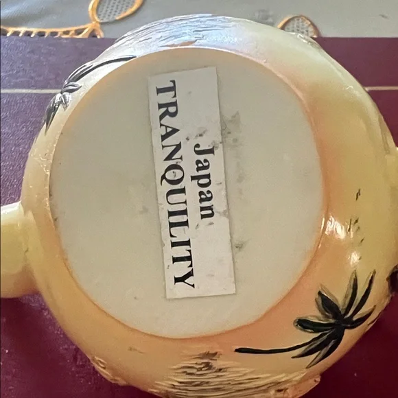( 0366) Decorative Yellow Antique Teapot with Tiny Accents,from Japan - Picture 3 of 6